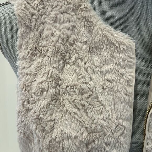 Marc New York Faux Fur Vest - Picture 3 of 12